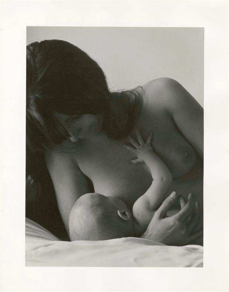 GEORGES YVES MASSART - Vintage silver gelatin pri: Georges Yves Massart (French/Mexican, b. 1932). "Maternidad". Vintage silver gelatin print. 1967. Printed 1967. Signed, dated, and titled, verso. Kodak paper. Fine condition. Provenance: Private colle
