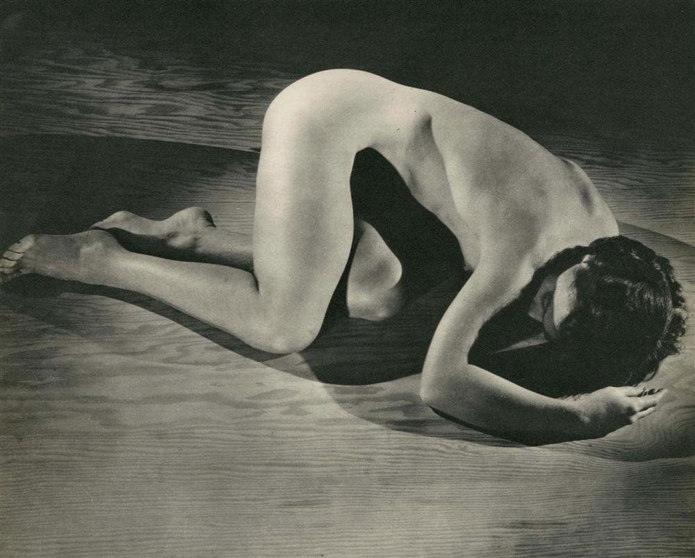 GEORGE PLATT LYNES - Original vintage photogravur: George Platt Lynes (American, 1907 - 1955). "Nude #62". Original vintage photogravure. c1935. Printed 1935. Image size: 7 x 8 11/16 in. (178 x 221 mm). [24923] {R100}