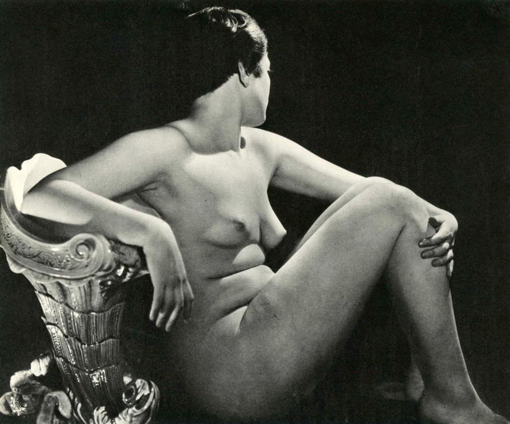 GEORGE PLATT LYNES - Original vintage photogravur: George Platt Lynes (American, 1907-1955). "Nude #80". Original vintage photogravure. c1933. Printed 1933. Image size: 7 1/2 x 9 1/4 in. (190 x 235 mm). [23946] {R100}
