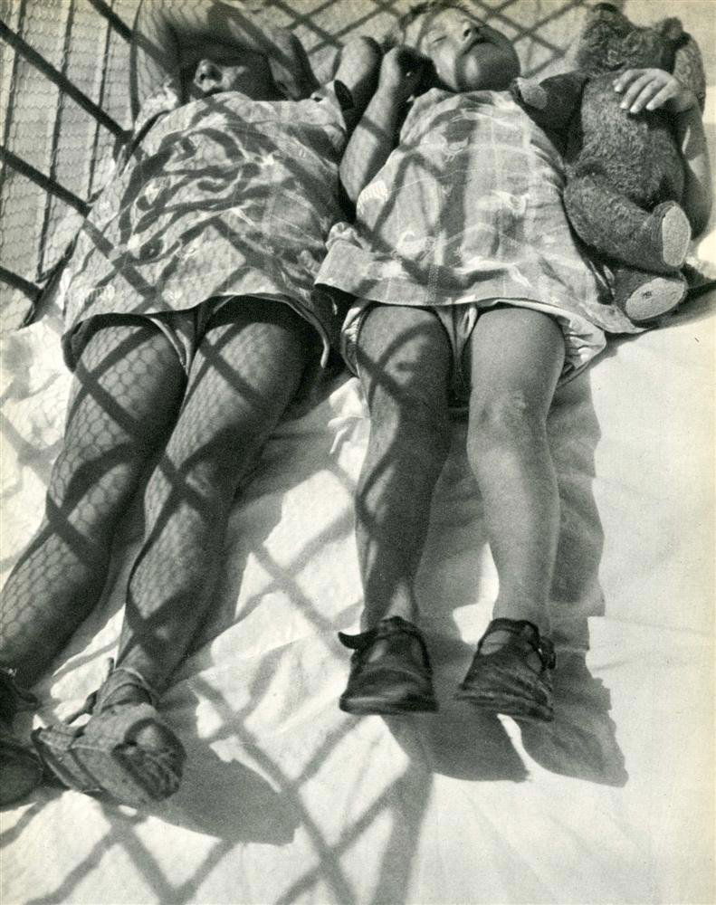 LASZLO MOHOLY-NAGY - Original vintage photogravur: Laszlo Moholy-Nagy (Hungarian, 1895 - 1946). "Kinder". Original vintage photogravure. c1931. Printed 1931. Image size: 10 5/8 x 8 9/16 in. (270 x 217 mm). [24176] {R100}