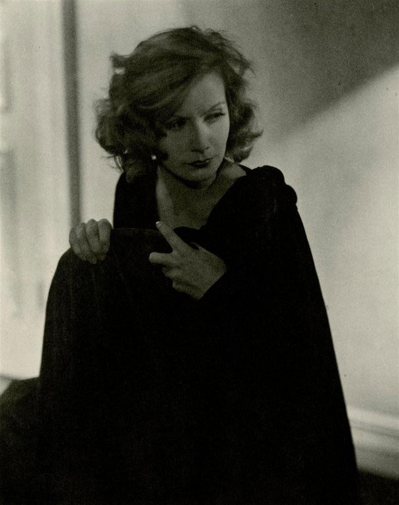 EDWARD STEICHEN - Original magnagravure: Edward Steichen (American, 1879 - 1973). "Greta Garbo". Original magnagravure. 1928. Printed 1962. Very good condition. For Vanity Fair. Image size: 8 9/16 x 6 13/16 in. (217 x 173 mm). [25919] {R100}