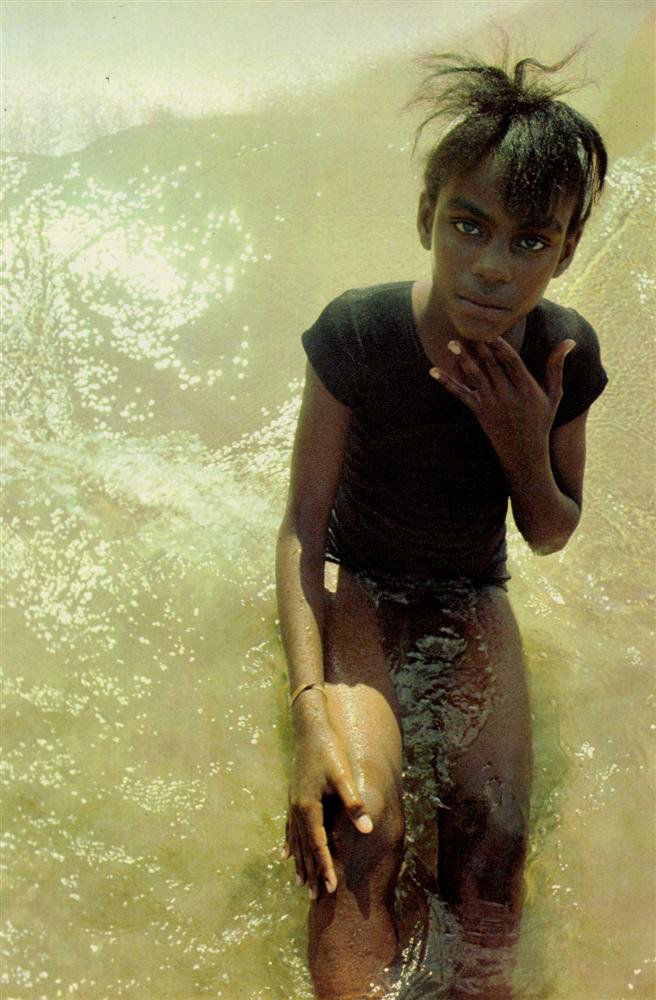 MARY ELLEN MARK - Original vintage color photogra: Mary Ellen Mark (American, b.1940). "Wet". Original vintage color photogravure. c.1966. Printed 1969. Fine condition. Image size: 13 x 8 3/4 in. (330 x 222 mm). [25461] {R100}