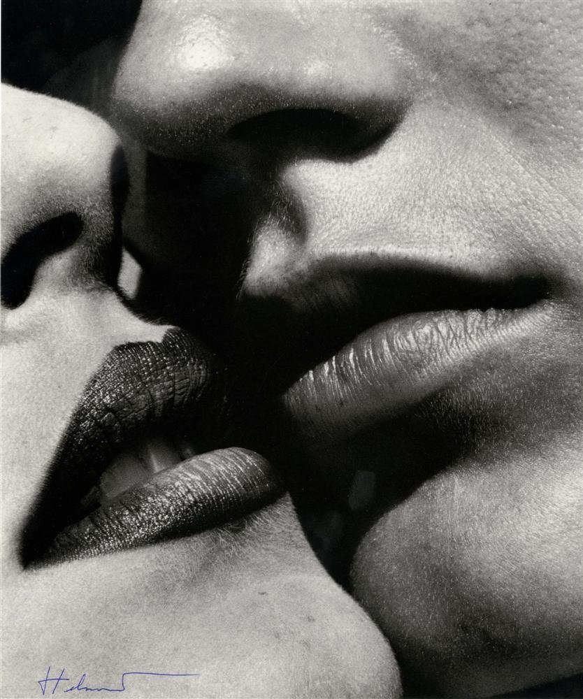 HELMUT NEWTON - Photolithograph: Helmut Newton (German/Australian, 1920-2004). "The Kiss, Bordighera [Italy]". Photolithograph. 1982. Printed 1995. Signed "Helmut" in pen, lower left. Fine, quality printing. Very good condition. Prov