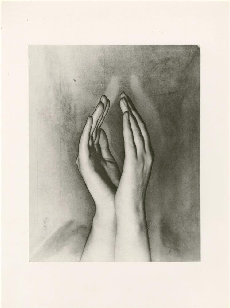 ERWIN BLUMENFELD - Original photogravure: Erwin Blumenfeld (German-American, 1897-1969). "Solarized Hands". Original photogravure. 1929. Printed later. Very good condition. Overall size: 15 3/4 x 11 13/16 in. (400 x 300 mm). Image size: 11 x