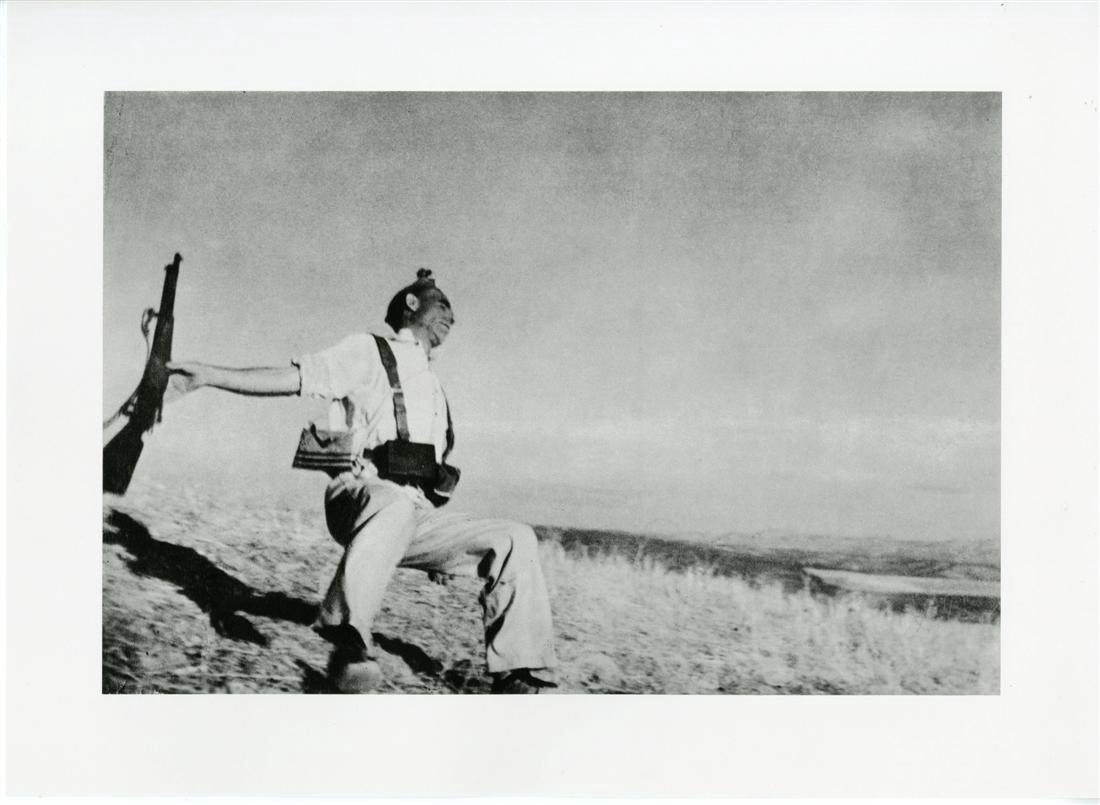 ROBERT CAPA - Death of a Loyalist Soldier (1 of 1)