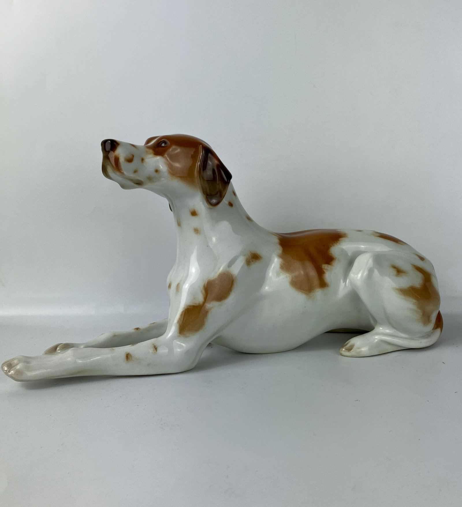 Lying Hunting Dog, Lomonosov Factory: Lying Hunting Dog, Lomonosov factory 31 cm long