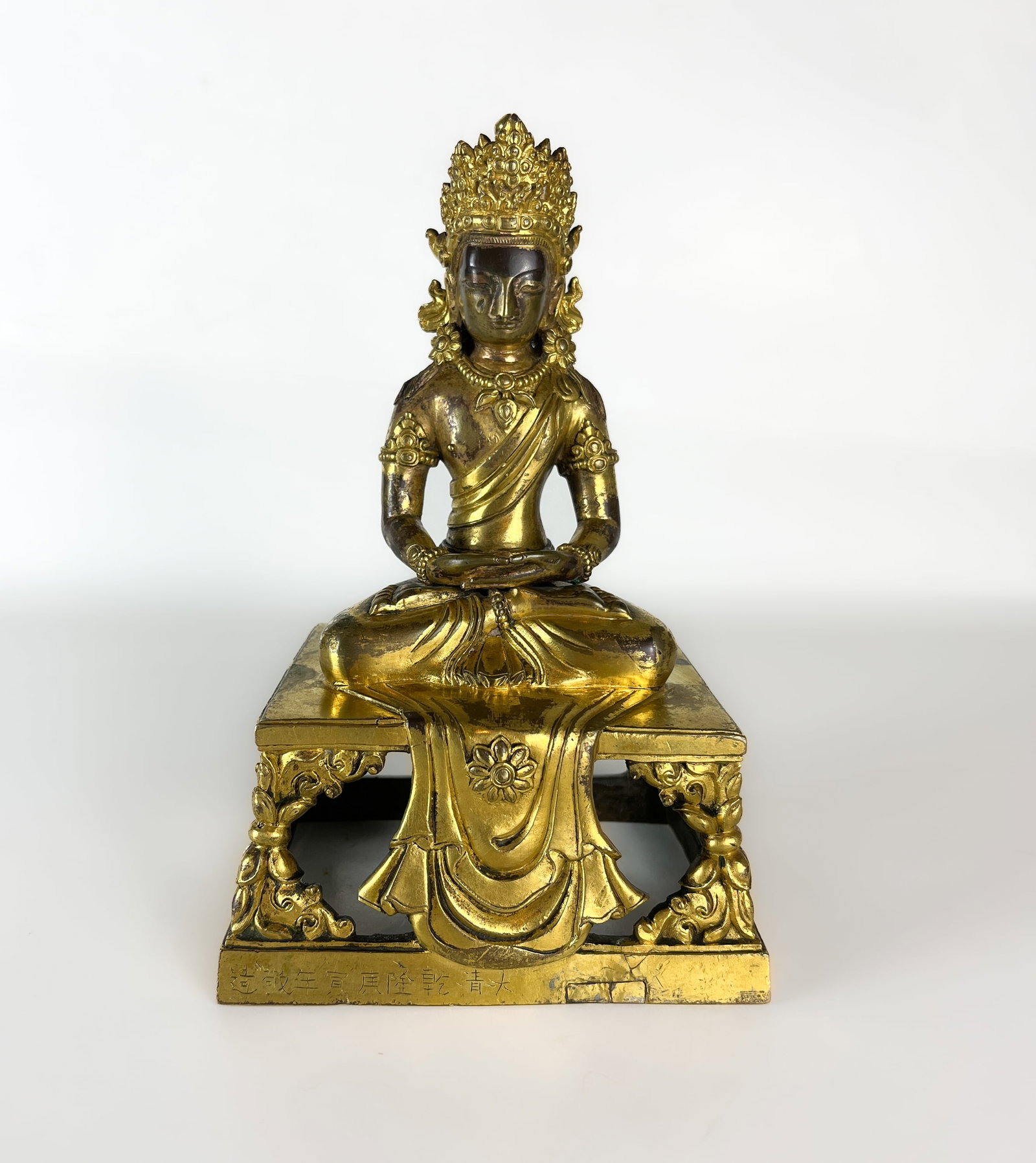 A GILT BRONZE FIGURE OF AMITAYUS, 18TH C (1 of 7)