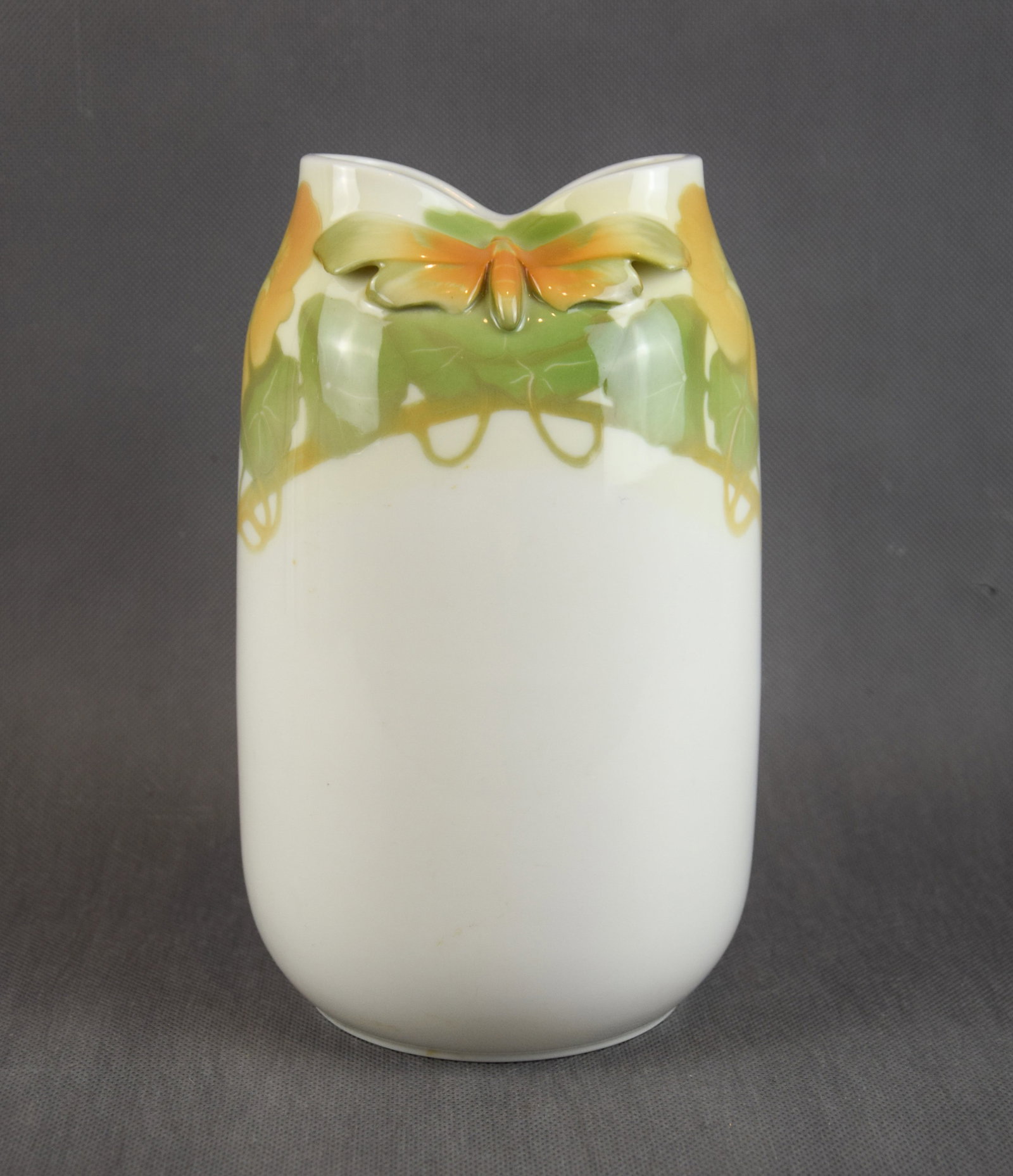 A RARE KPM BERLIN ART NOVEAU VASE, C 1900 (1 of 1)