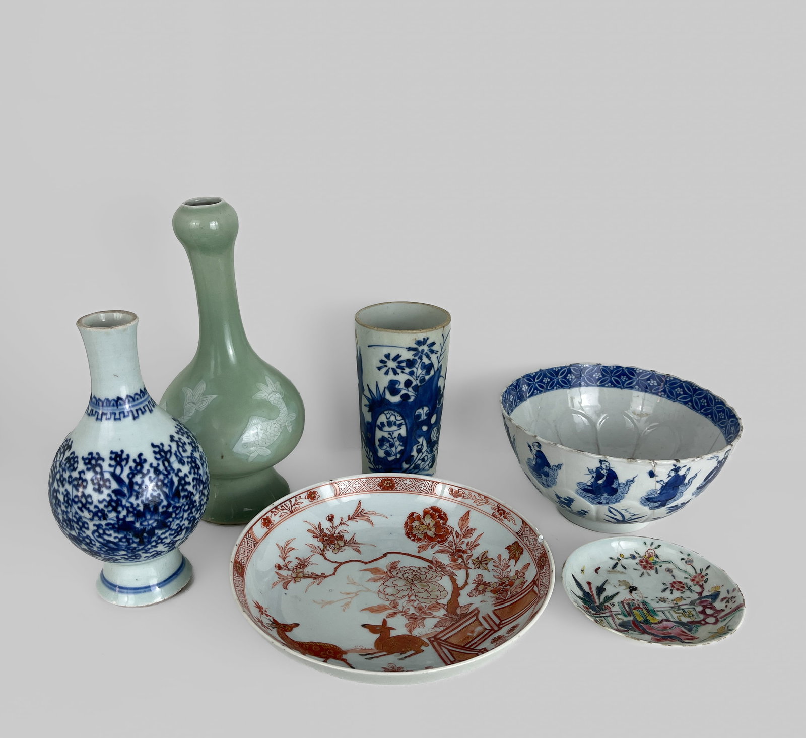 SIX CHINESE PORCELAIN ITEMS, KANGXI PERIOD OR EARLIER. (1 of 1)