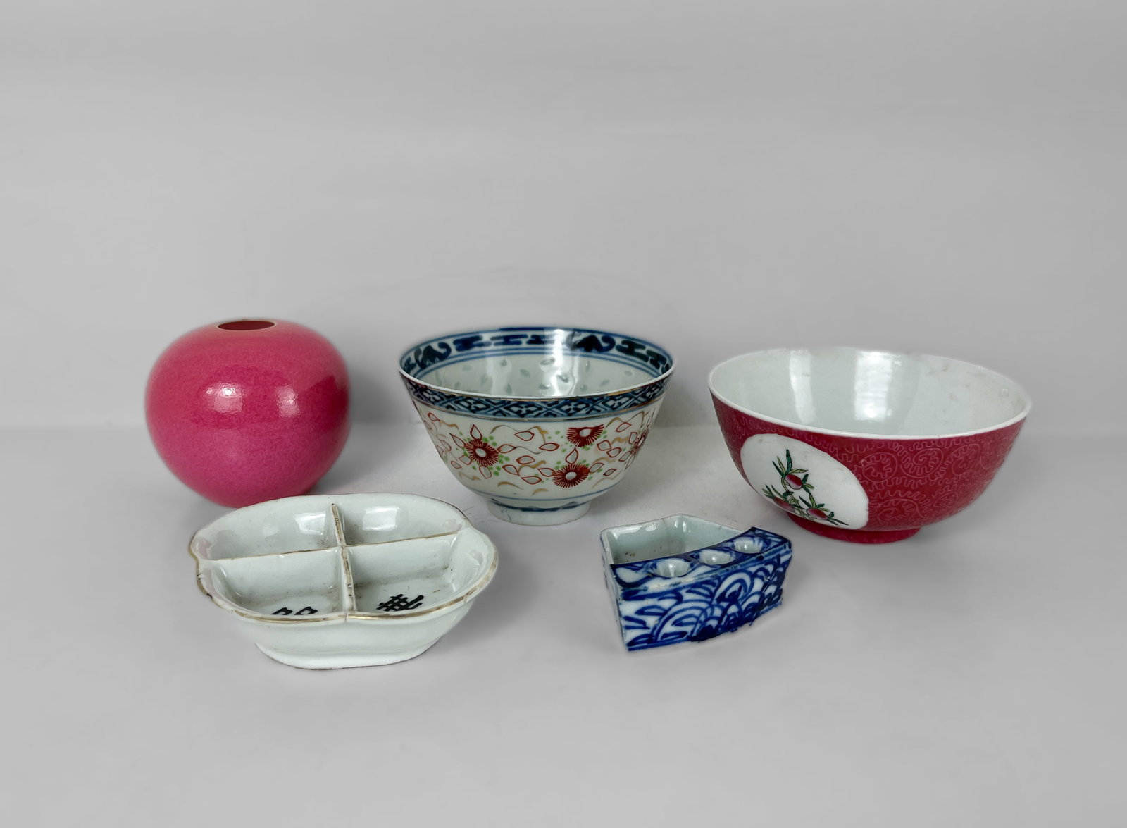 FIVE CHINESE ITEMS INCLUDING A RUBY-PINK BRUSH WASHER, 19-20TH CENTURY. (1 of 1)