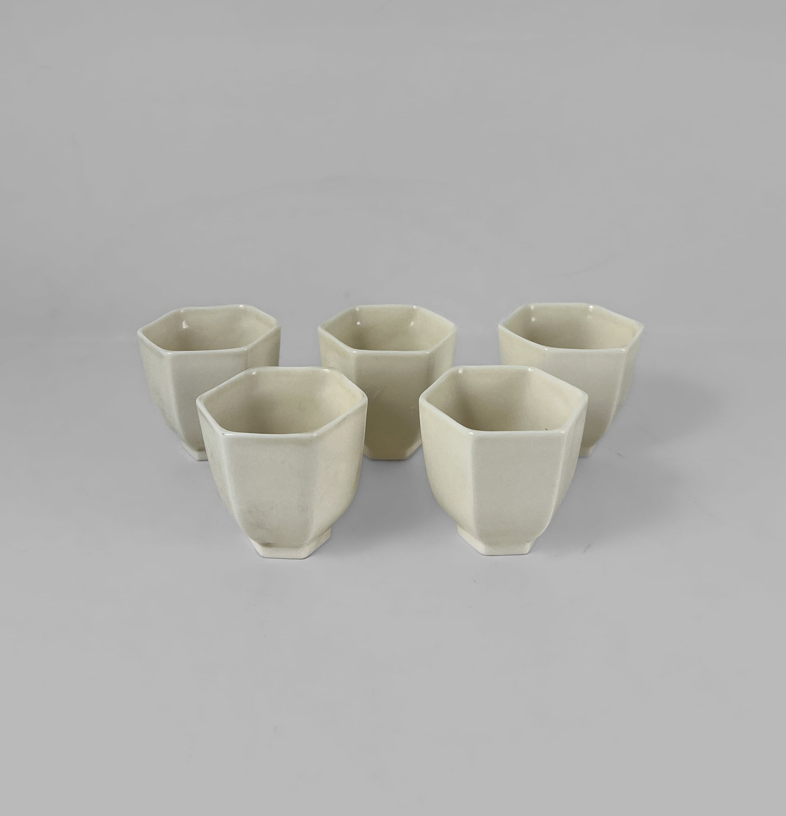 FIVE RARE BLANC DE CHINE TEA CUPS, 18TH CENTURY (1 of 1)