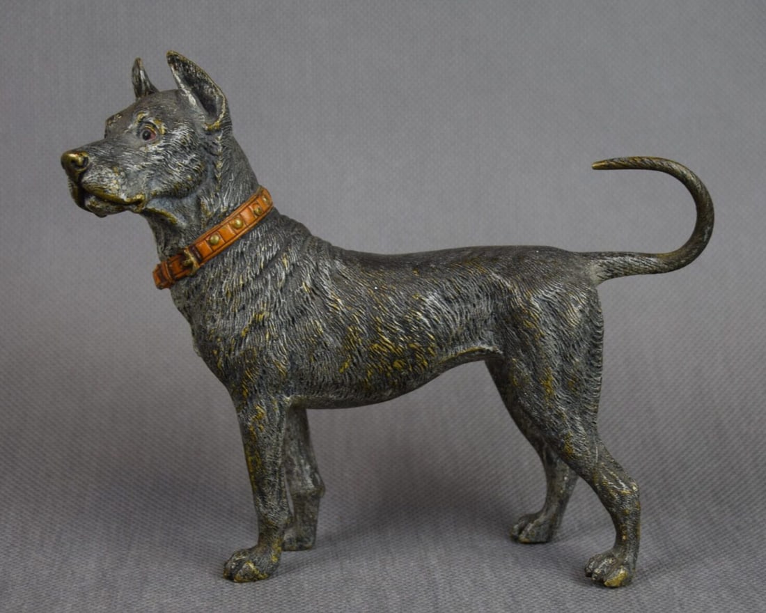 A VIENEESE BRONE 'HUNTING DOG' C 1900, ATT. FRANZ XAVER BERGMANN (1 of 1)