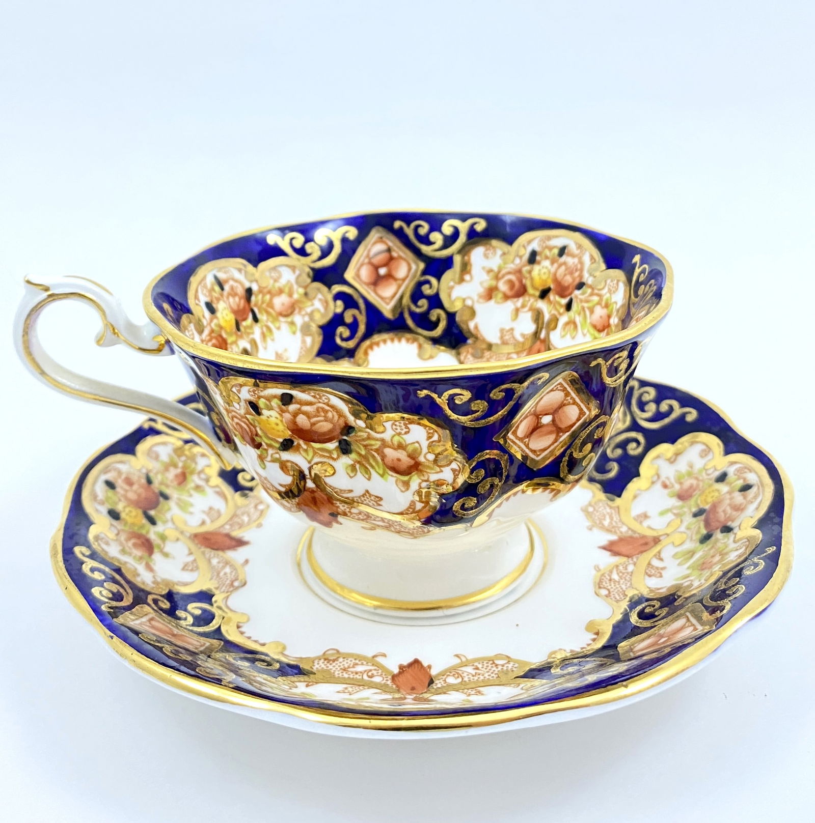 Royal Albert - Vintage Glassware Teaset (1 of 7)