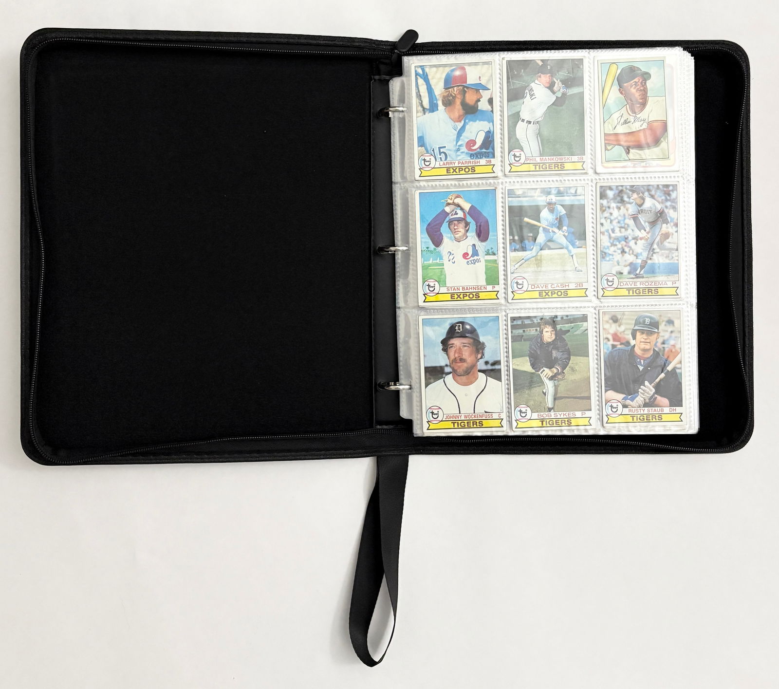 Lot of Topps Baseball Cards (500+) (1 of 19)