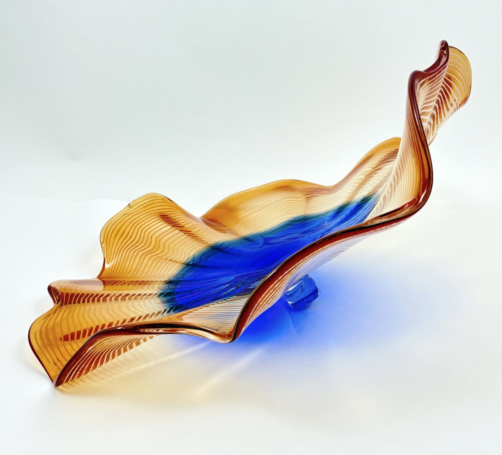 Dale Chihuly - Seaform Glass: Attributed to DALE CHIHULY (B. 1941) Seaform Glass 20 inches Diameter
