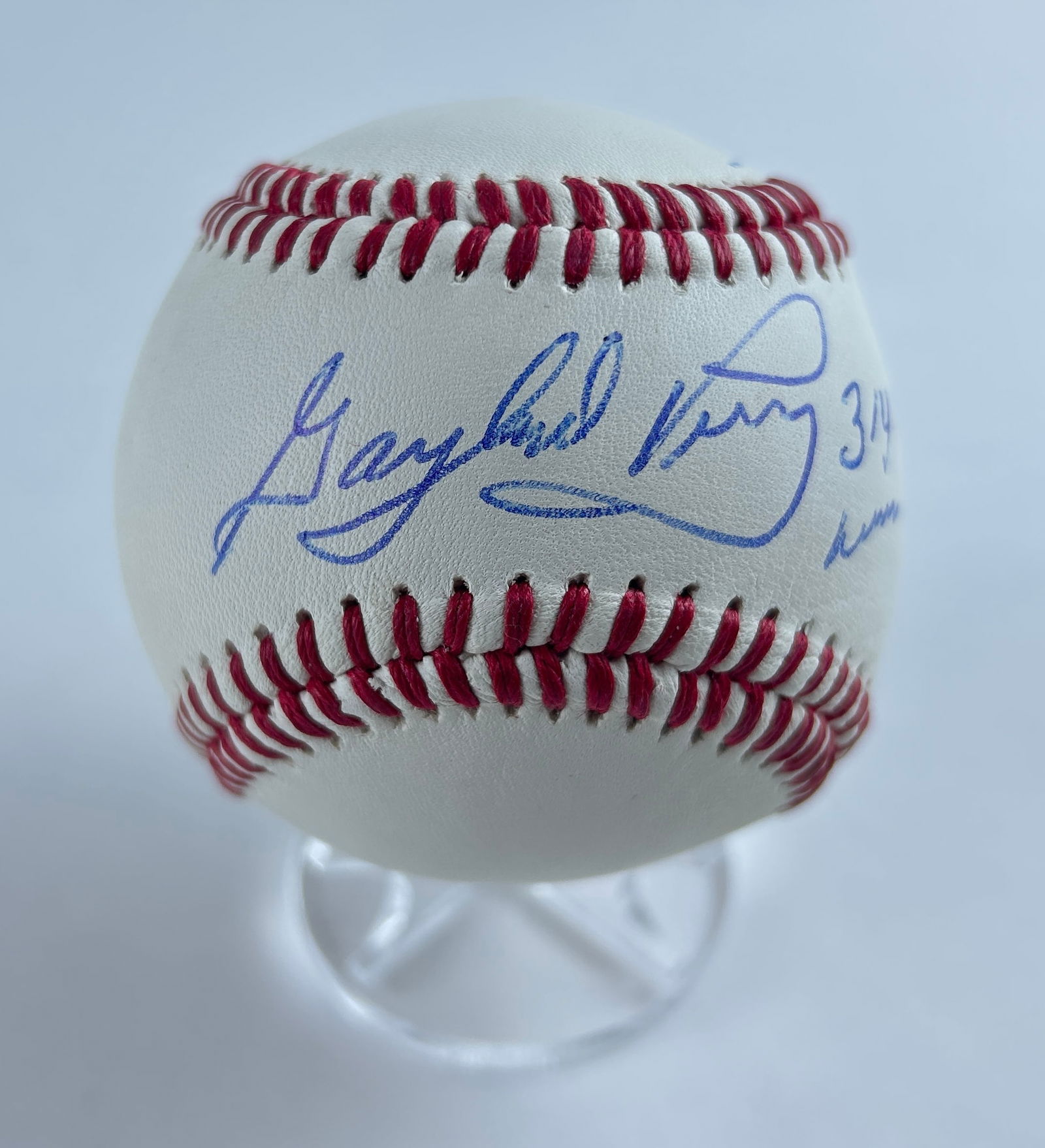 Gaylord Perry - Autographed Baseball, JSA Authenticated (314 Wins) (1 of 7)