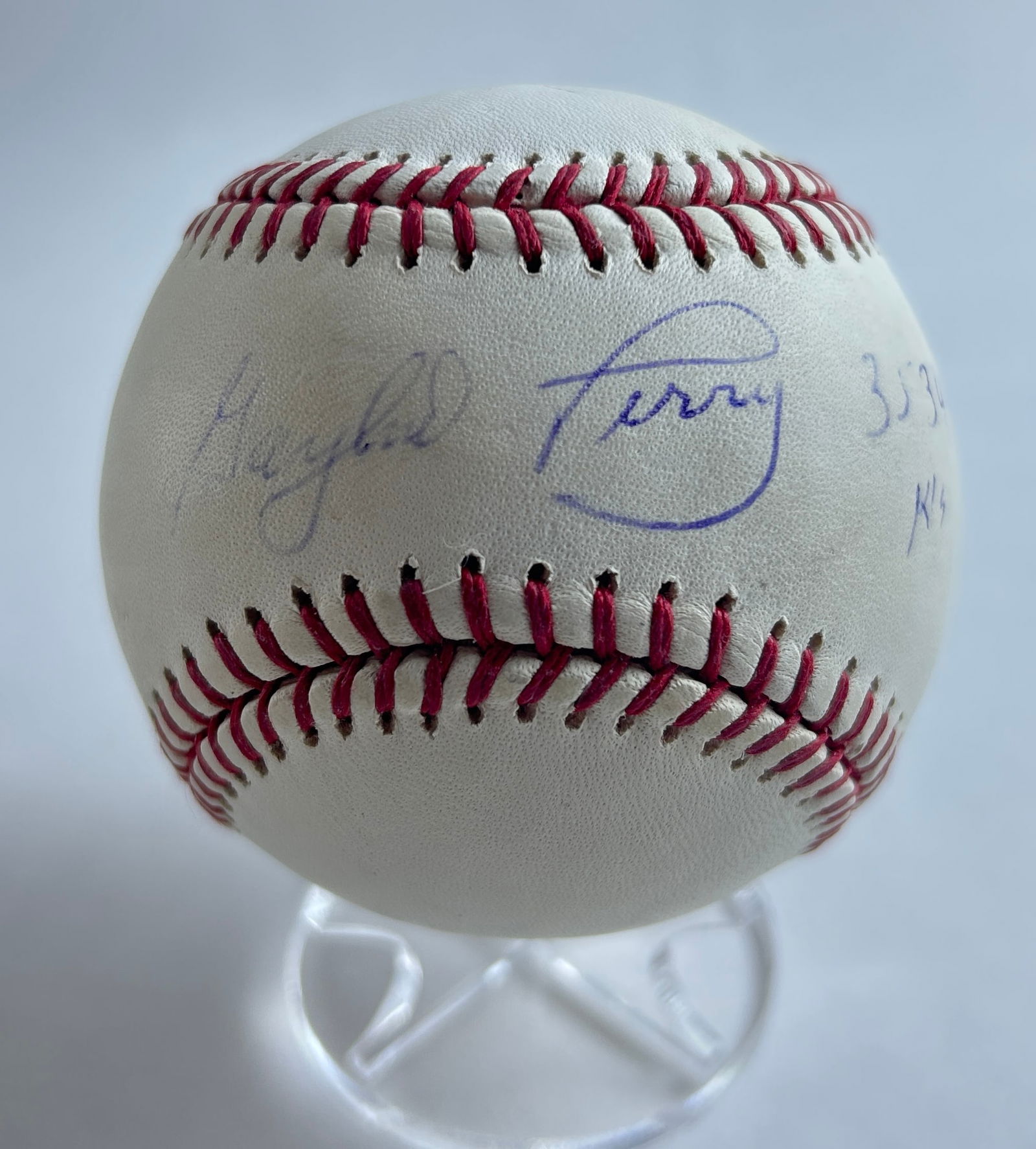 Gaylord Perry - Autographed Baseball, 3534 Strikeouts (1 of 3)