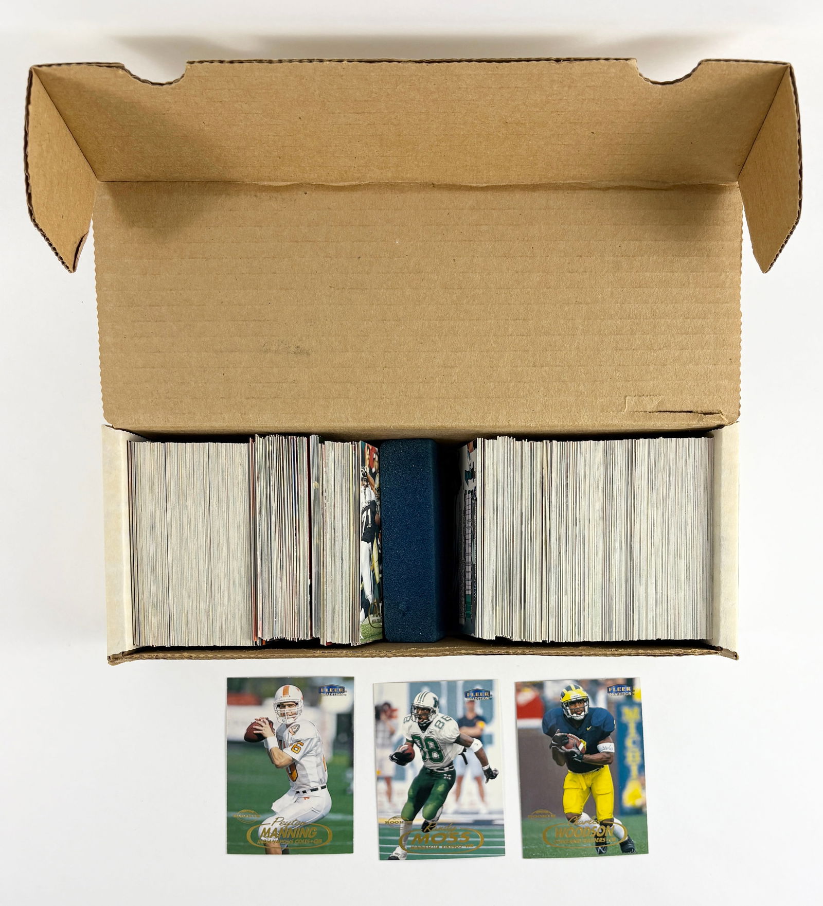 Lot of Fleer Tradition NFL Cards (1 of 5)