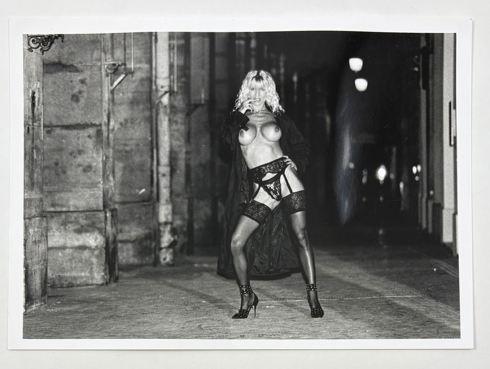 Helmut Newton - Nude In Paris, 1985 (silver Gelatin) - Jul 22, 2025