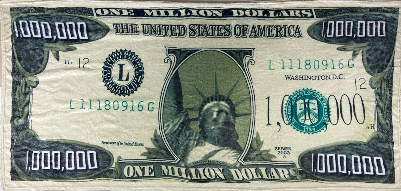 Lot of 2 Throw Blankets with U.S. Currency Designs (1 of 4)