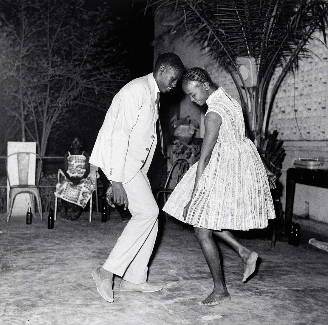 Malick Sidibé, Christmas Eve, Happy Club, 1963 (1 of 1)