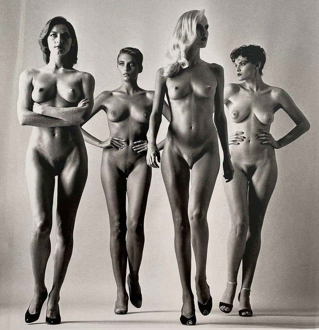 Helmut Newton — Sie Kommen, Naked, French Vogue, Paris, 1981: HELMUT NEWTON (1920–2004) Sie Kommen, Naked, French Vogue, Paris, 1981 Print One of Helmut Newton’s most iconic and provocative fashion images, originally created for French Vogue in 1981. Sie Kom