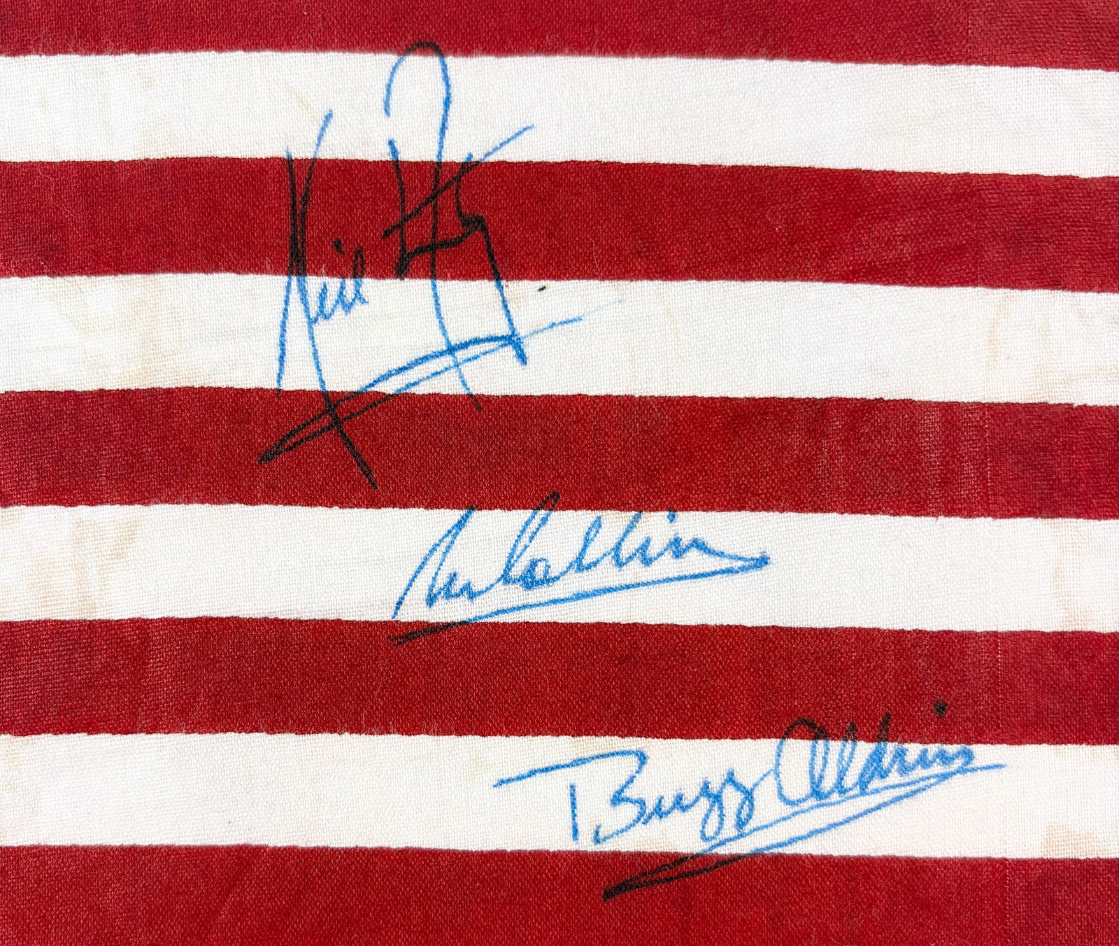 Apollo 11 – Hand Signed American Flag - 2