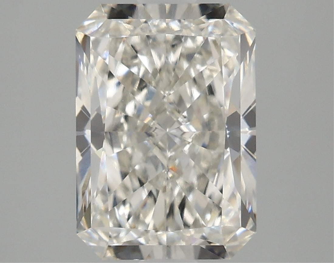 Igi Certified Radiant Cut 2.54ct Vs1 Lab Diamond: This igi-certified lab-grown radiant cut diamond weighs 2. 54 carats and has g color grade and vs1 clarity. It boasts excellent polish and excellent symmetry with no fluorescence, ensuring a brilliant