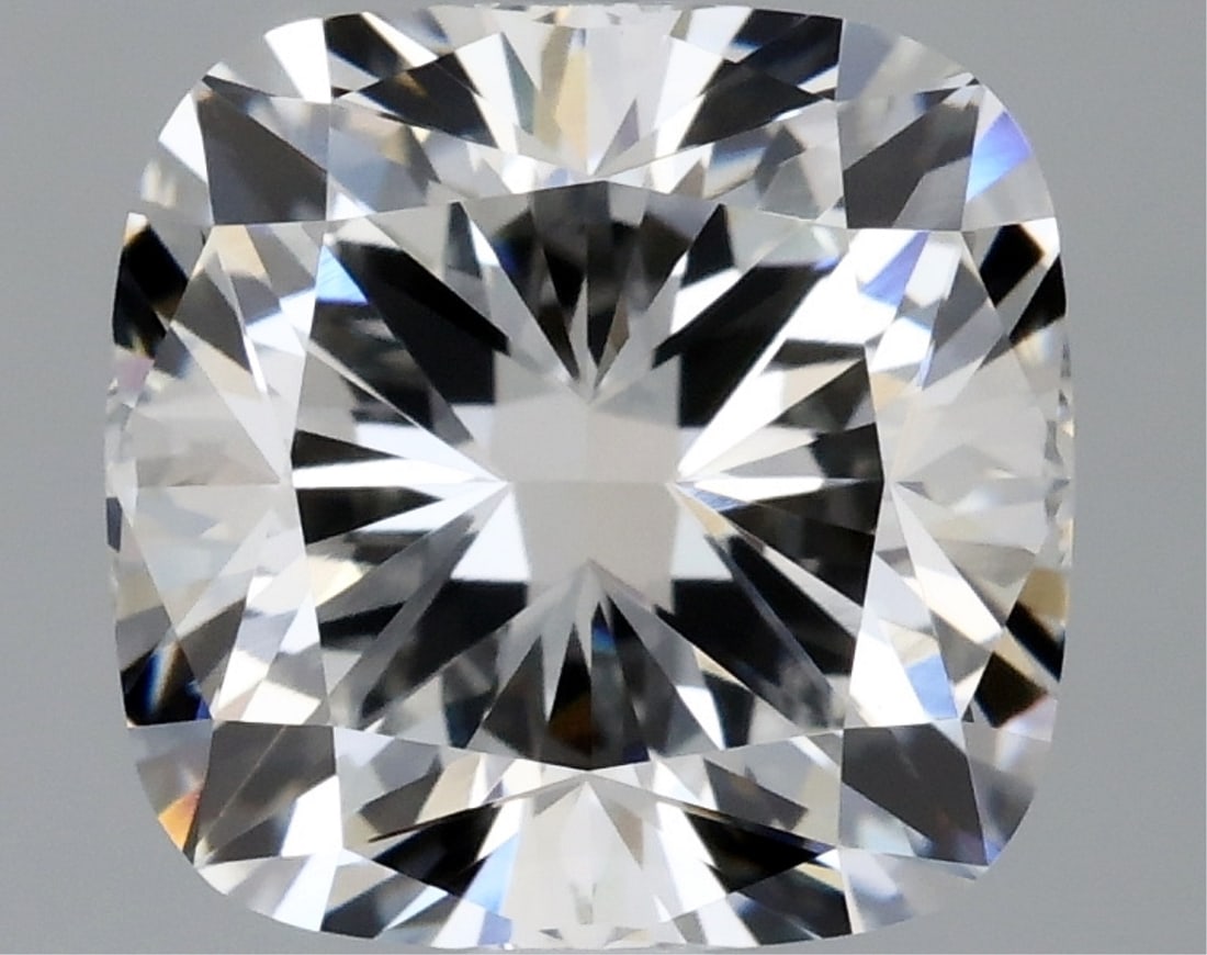 Igi Certified Cushion Cut 2.96ct Vvs2 Lab Diamond: This igi-certified lab-grown cushion-cut diamond weighs 2. 96 carats. It features g color grade and vvs2 clarity, with excellent polish and excellent symmetry with no fluorescence. The diamond measure