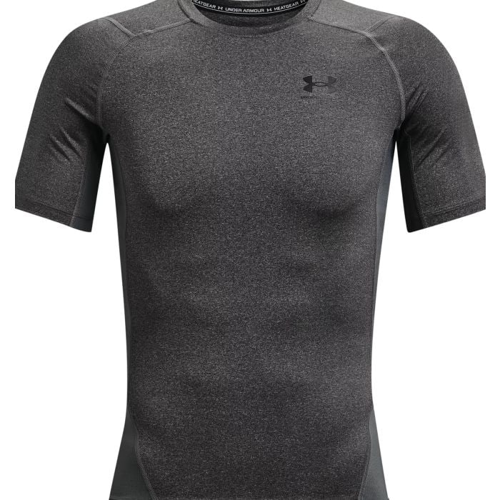 Under Armour Men's 2xl Short Sleeve Carbon Heather: This men's heatgear armour fitted short sleeve in carbon heather color, size 2x-large, is crafted from super-light heatgear fabric for superior coverage without added weight. Mesh panels under the arm