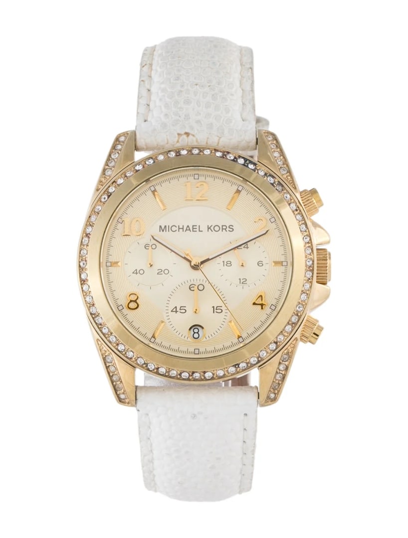 Michael Kors Classic Ss Gold Dial Qtz Women's 39mm: Condition is very good, pre-owned. Details: gold dial, tang buckle, fits a wrist size of 6. 5" or smaller, serial number: 11****, movement: quartz, complications: chronograph, 24-hour indicator, case