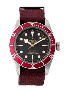 Tudor Black Bay 41 Ss Black Dial Auto Men's 41mm: Condition is good, pre-owned. Details: black dial, tang buckle, fits a wrist size of 6. 5" or smaller, collection: black bay, model name: 41, serial number: 45*****, production year: circa 2021,