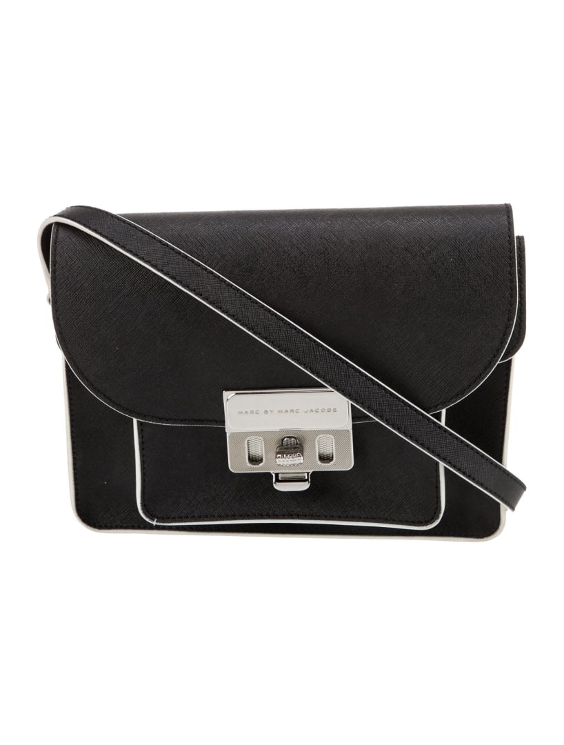 Marc Jacobs Black Saffiano Turn-lock Crossbody Bag: Condition is: very good, pre-owned. Details: black saffiano leather, silver-tone hardware, leather lining, turn-lock closure at front, height: 6. 5", width: 10", depth: 3", gender: women. Condition: m