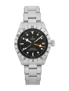 Tudor Black Bay Pro Black Dial Auto Men's 39mm: Condition is excellent, pre-owned. Details: black dial, deployant clasp, fits a wrist size of 8" or smaller, collection: black bay, model name: black bay pro, serial number: 33*****, production year: