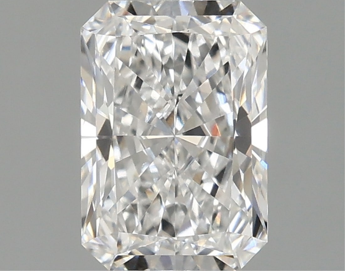 Igi Certified Radiant Cut 1.05ct Vs2 Lab Diamond: This igi-certified lab-grown radiant-cut diamond weighs 1. 05 carats. It boasts d color grade and vs2 clarity, complemented by excellent polish and excellent symmetry with no fluorescence. The diamond