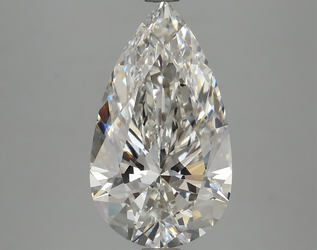 Igi Certified Pear Cut 4.23ct Vs1 Lab Diamond: This igi-certified lab-grown pear-shaped diamond weighs 4. 23 carats. It boasts g color grade and vs1 clarity, with excellent polish and excellent symmetry, and has no fluorescence. This diamond measu