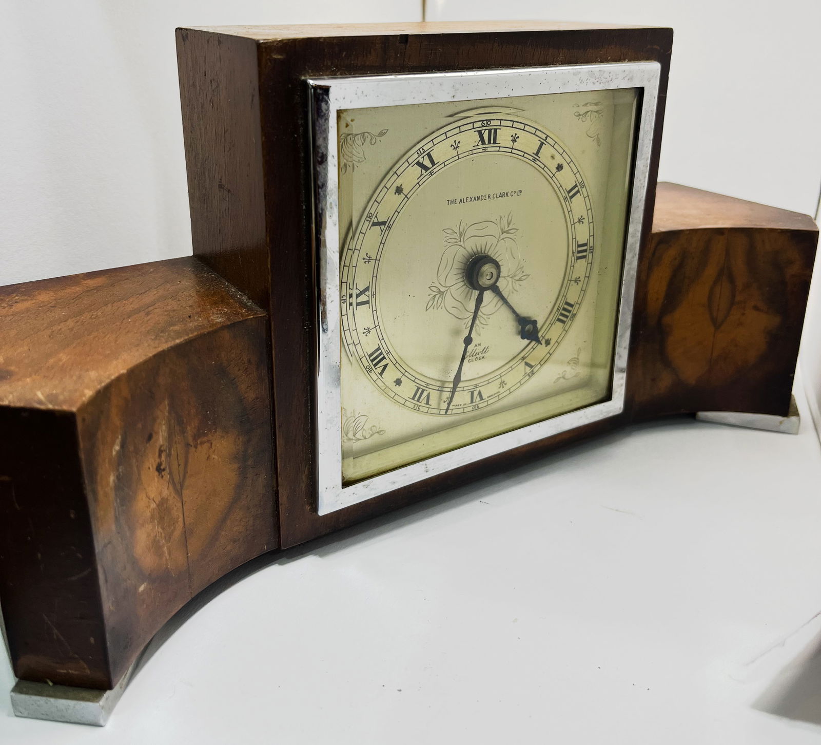 The Alexander Clark Co Ltd 'An Elliott Clock' Mantle Clock c.1950 Walnut Veneer Art Deco (1 of 3)