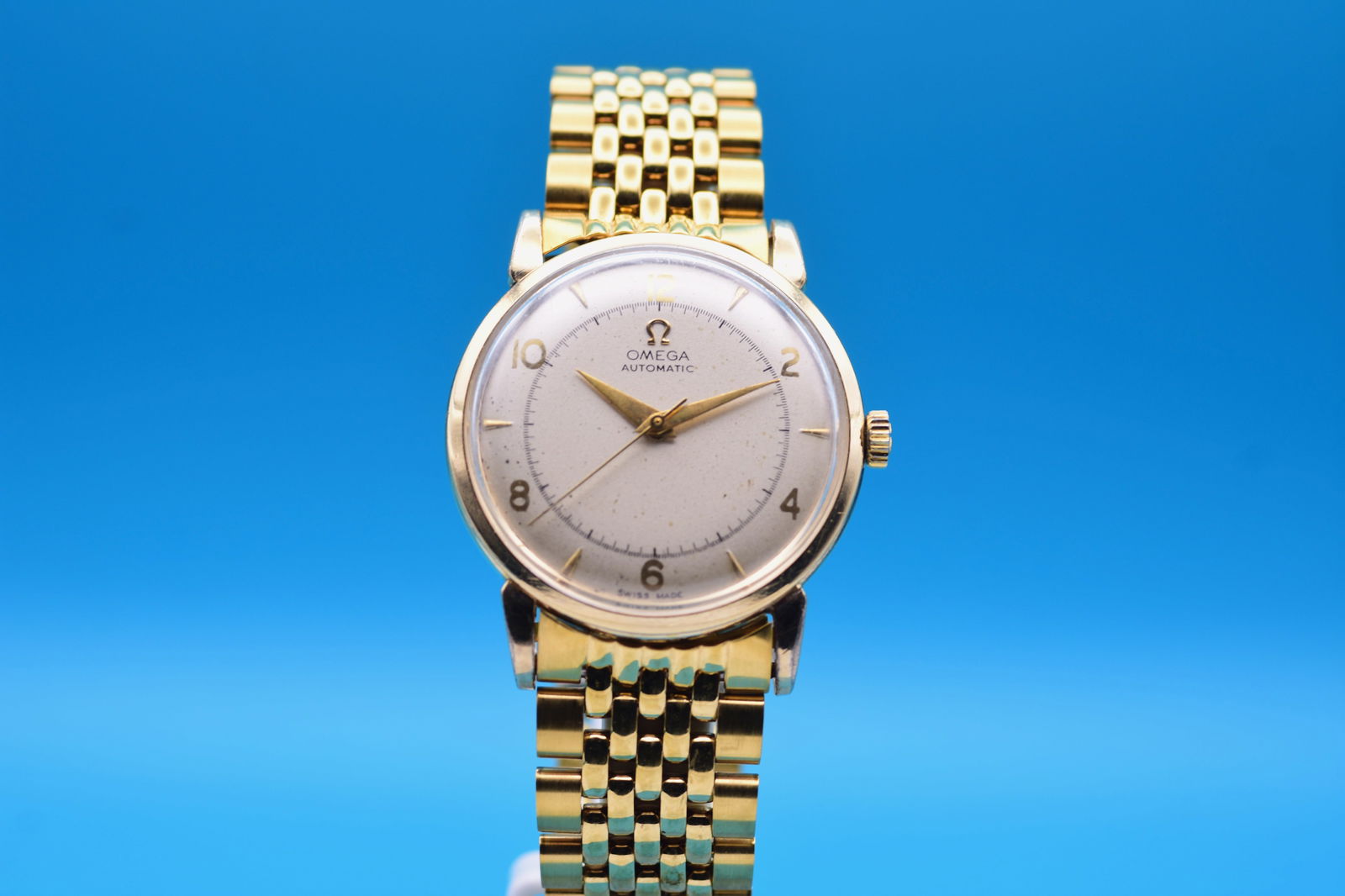 Omega Bumper Automatic Exceptional Early Post-War Men's Wristwatch c.1947 Ref C2445-1 (1 of 7)