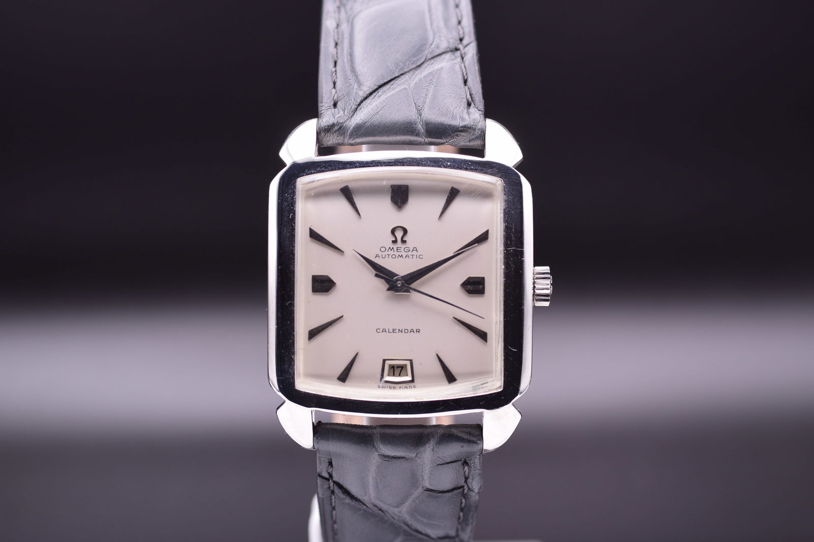 Omega Rare Calendar "Grand Luxe" Ref 3953 SC 18k White Gold c.1952 Including Box (1 of 8)