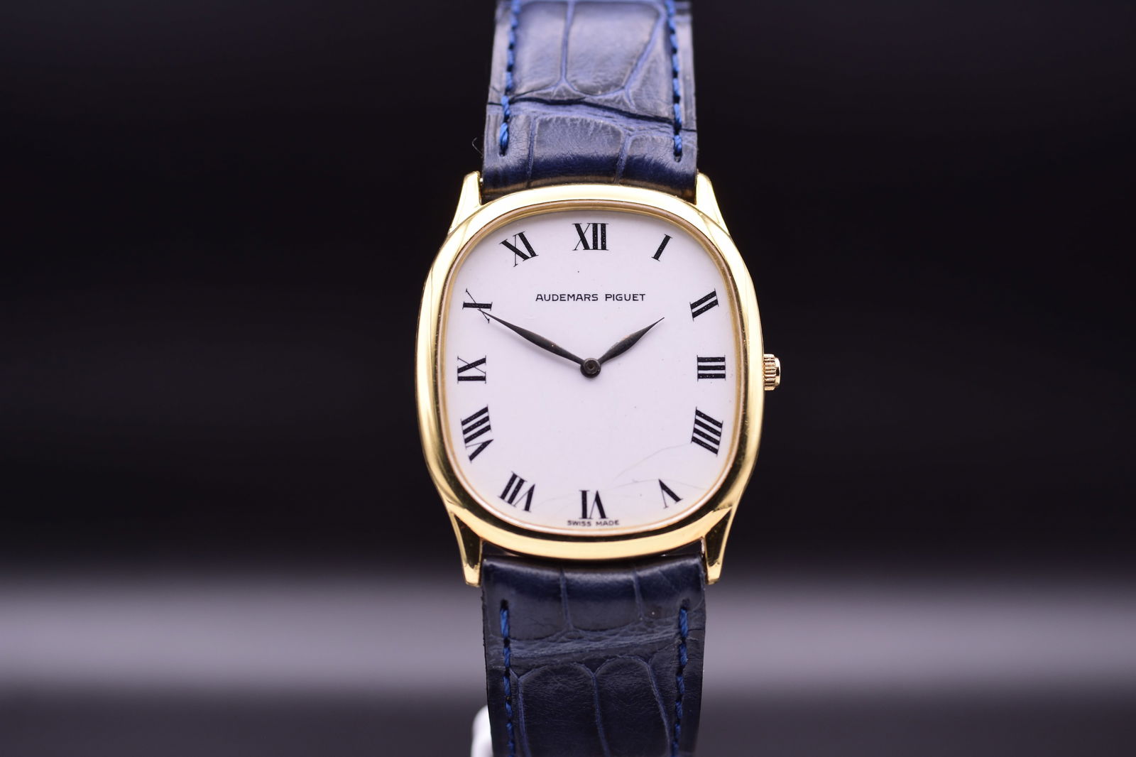 Audemars Piguet: A Fine Oversized Jumbo 18k Gold Manual-Wind Ellipse Timepiece: Audemars Piguet: A Fine Oversized Jumbo 18k Gold Manual-Wind Ellipse Timepiece Presented in exceptional condition, this rare Audemars Piguet "Jumbo" Extra Plate Ellipse represents the pinnacle of 1970