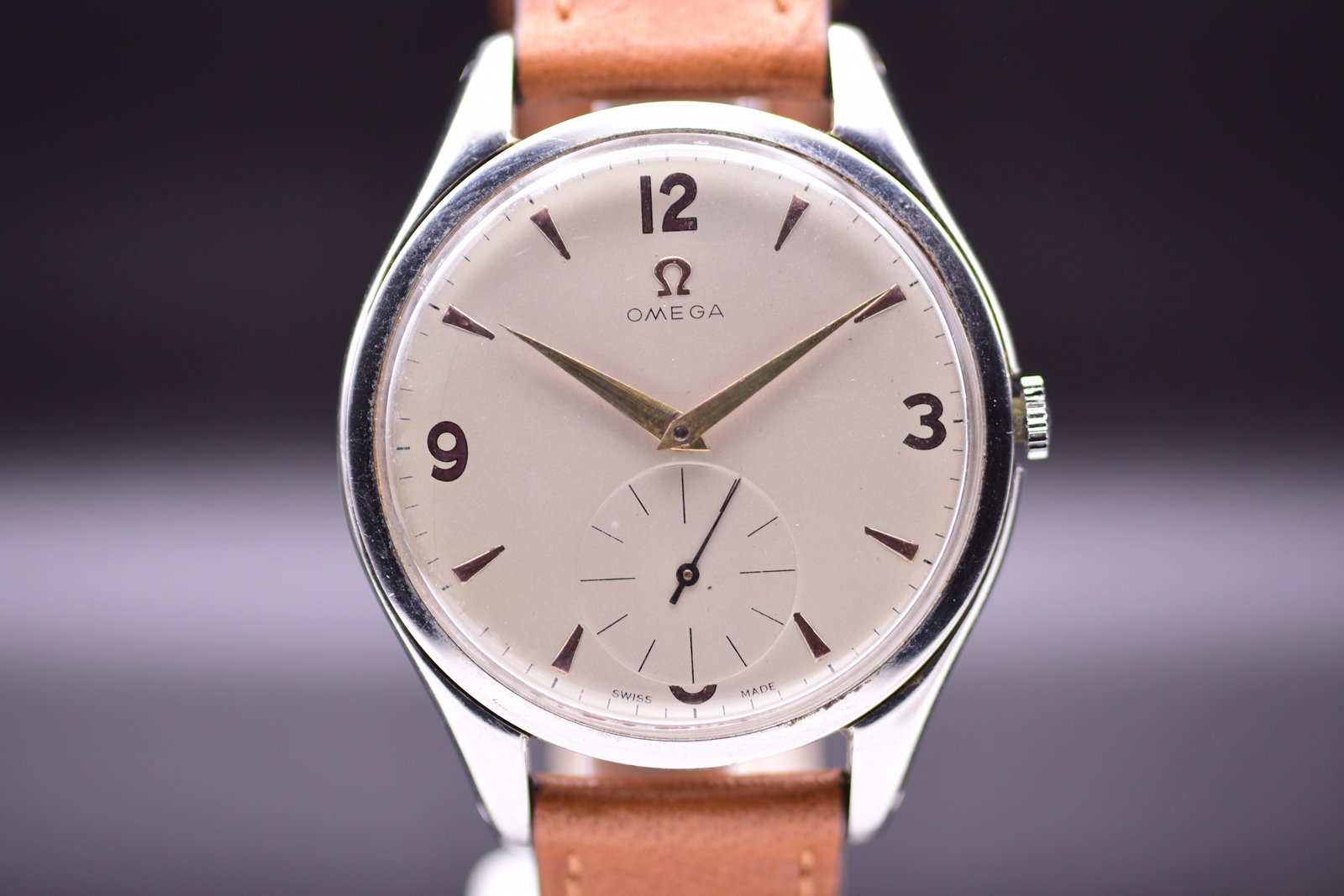 Vintage Omega Jumbo Oversized Ref. 2505-8 Stainless Steel Watch 1950 (1 of 6)