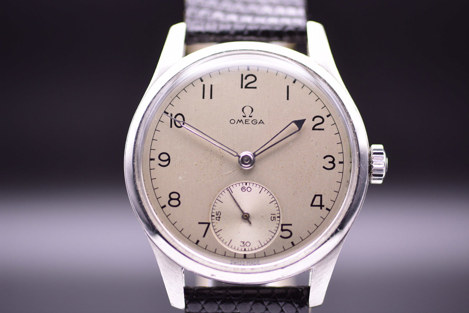 Omega Suverän Ref. 2400-6 Swedish Military Contract Watch 1945: Omega Suverän Ref. 2400-6 Swedish Military Contract Watch 1945This exceptionally rare and highly coveted vintage Omega 'Suverän' manual wind wristwatch features a beautifully sharp 35mm stai