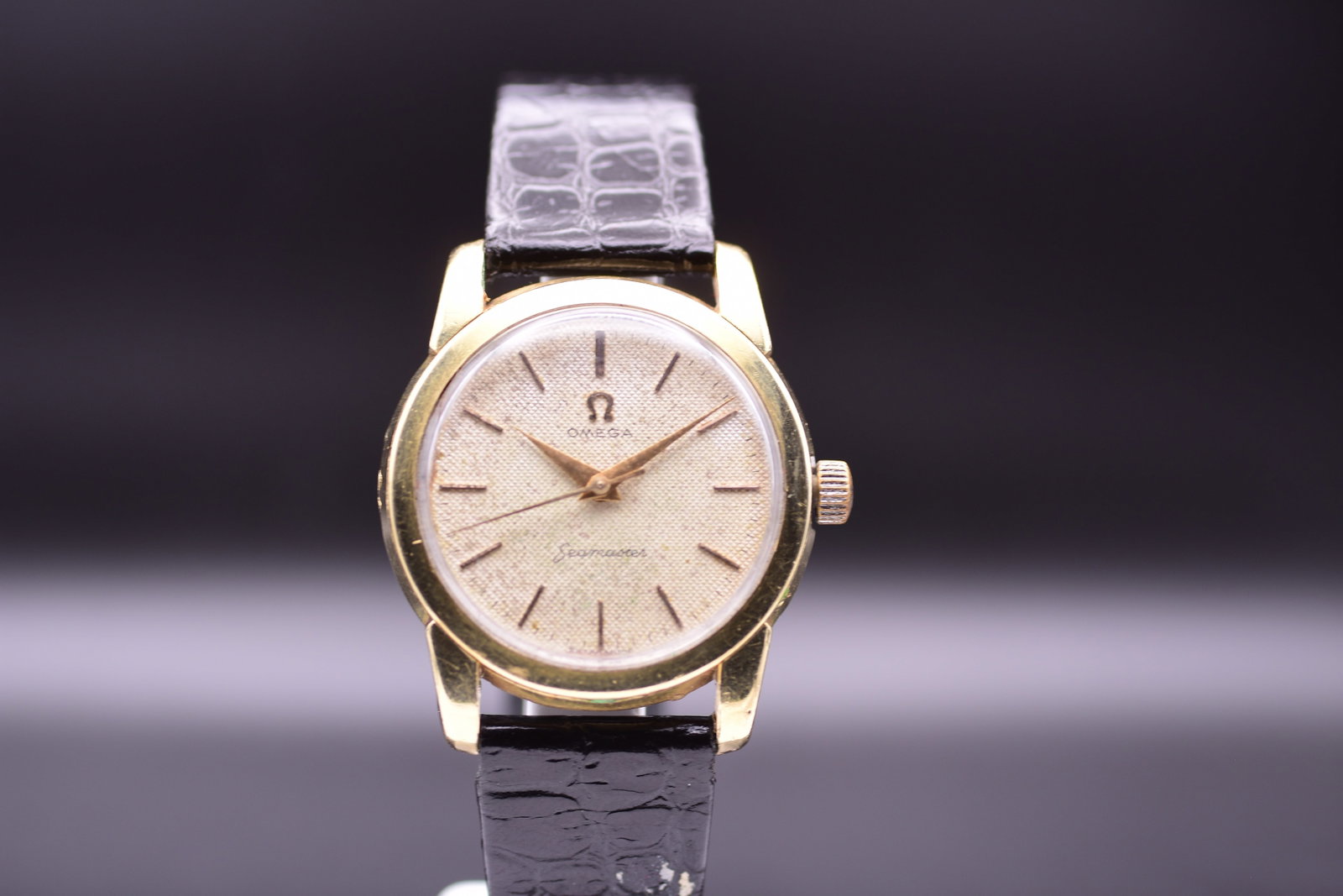 Omega 2814-1 Rare Dress Watch Seamaster Automatic Wristwatch Honeycomb Waffle Dial 1954: Omega 2814-1 Rare Dress Watch Seamaster Automatic Wristwatch Honeycomb Waffle Dial 1954 1957 Omega Seamaster Reference 2814-1 SC, 32mm case is gold-capped over a robust stainless steel foundation, pre