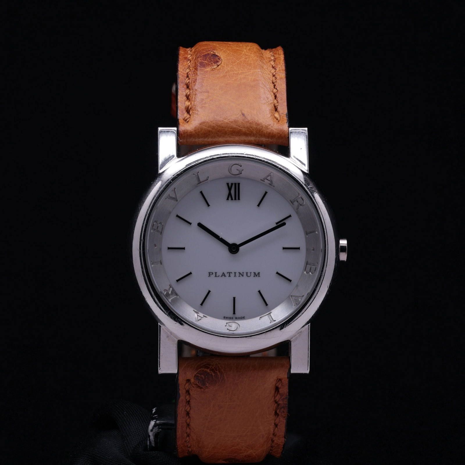Bvlgari Anfiteatro Platinum AT35PL Circa 1995 Limited Edition: Title: Bvlgari Anfiteatro Platinum AT35PL Circa 1995 Catalogue Description: A rare limited edition solid platinum quartz wristwatch. The minimalist frosted platinum dial features slender applied silve