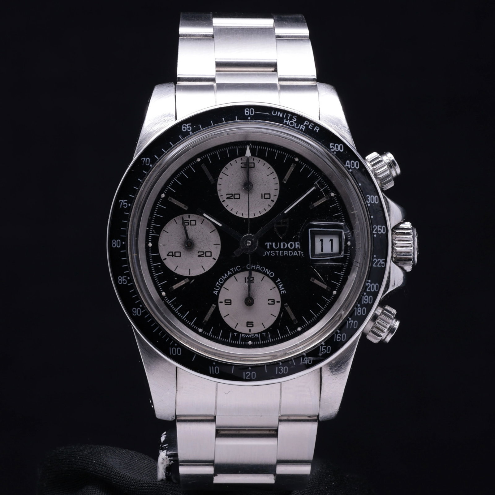 Tudor Oysterdate Automatic Chrono Time 79160 Big Block Matte Black Reverse Panda Dial 1992: Title: Tudor Oysterdate Automatic Chrono Time 79160 Big Block Matte Black Reverse Panda Dial 1992 Catalogue Description: A vintage stainless steel automatic chronograph bracelet wristwatch Tudor Oyste