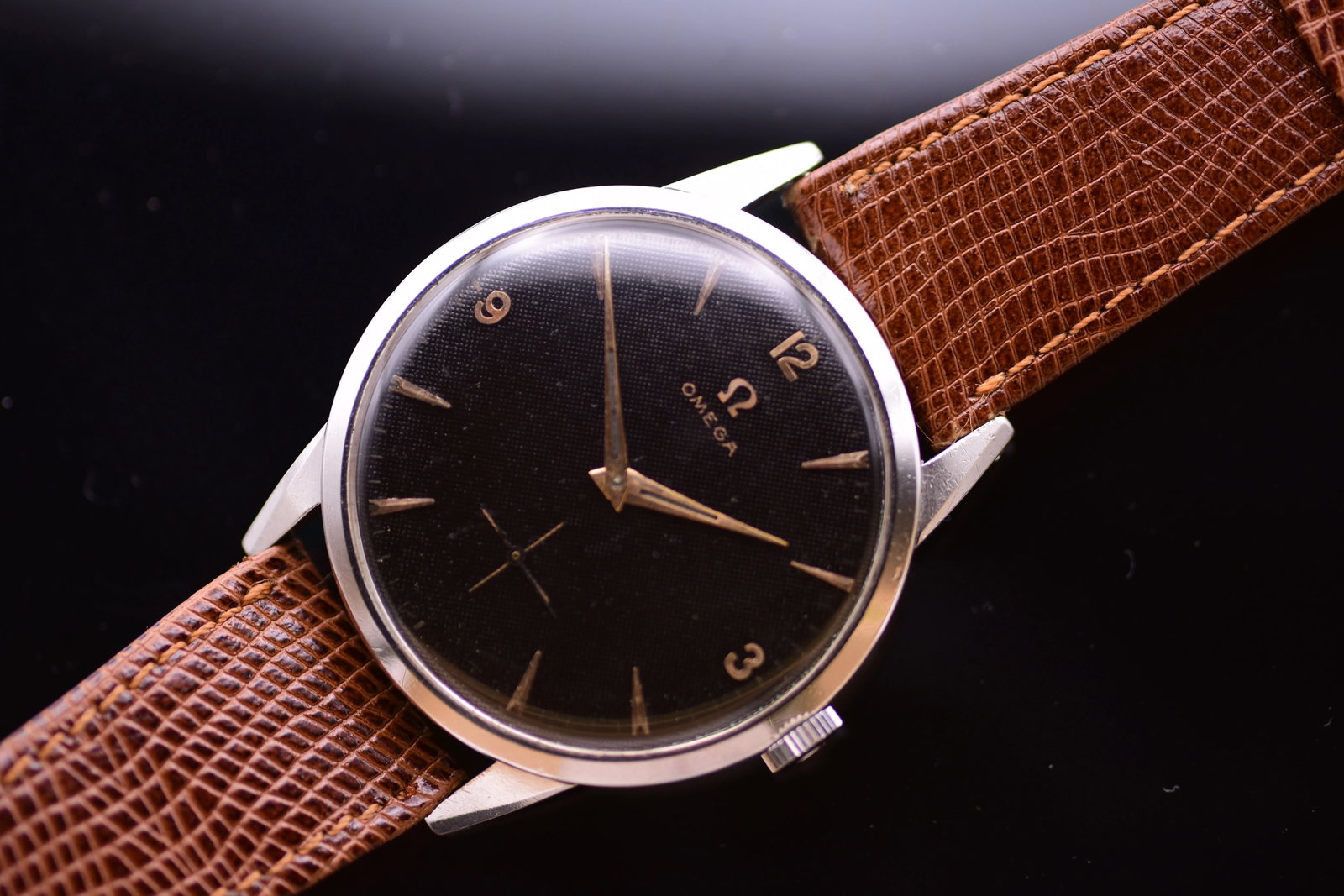 Omega Jumbo Oversized Black Waffle Honeycomb Dial 2272 7 Cal 266 1954: #REF!