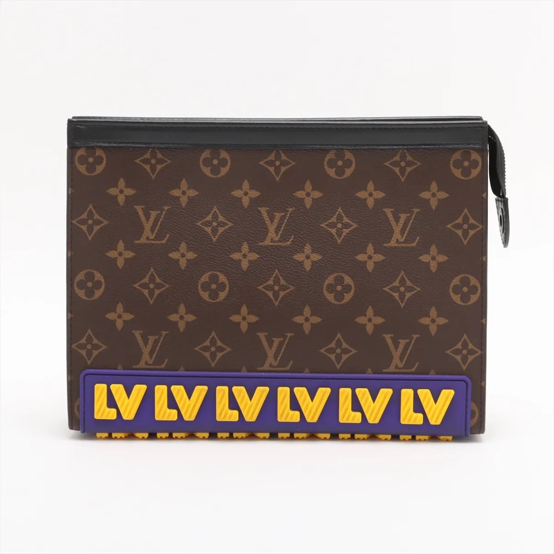 Louis Vuitton Pochette Voyage MM M80792 Everyday LV Capsule Monogram Canvas 2021: Louis Vuitton Pochette Voyage MM M80792 Everyday LV Capsule Monogram Canvas 2021A limited edition Monogram canvas clutch bag from the Everyday LV capsule collection circa 2021. Features the iconic bro