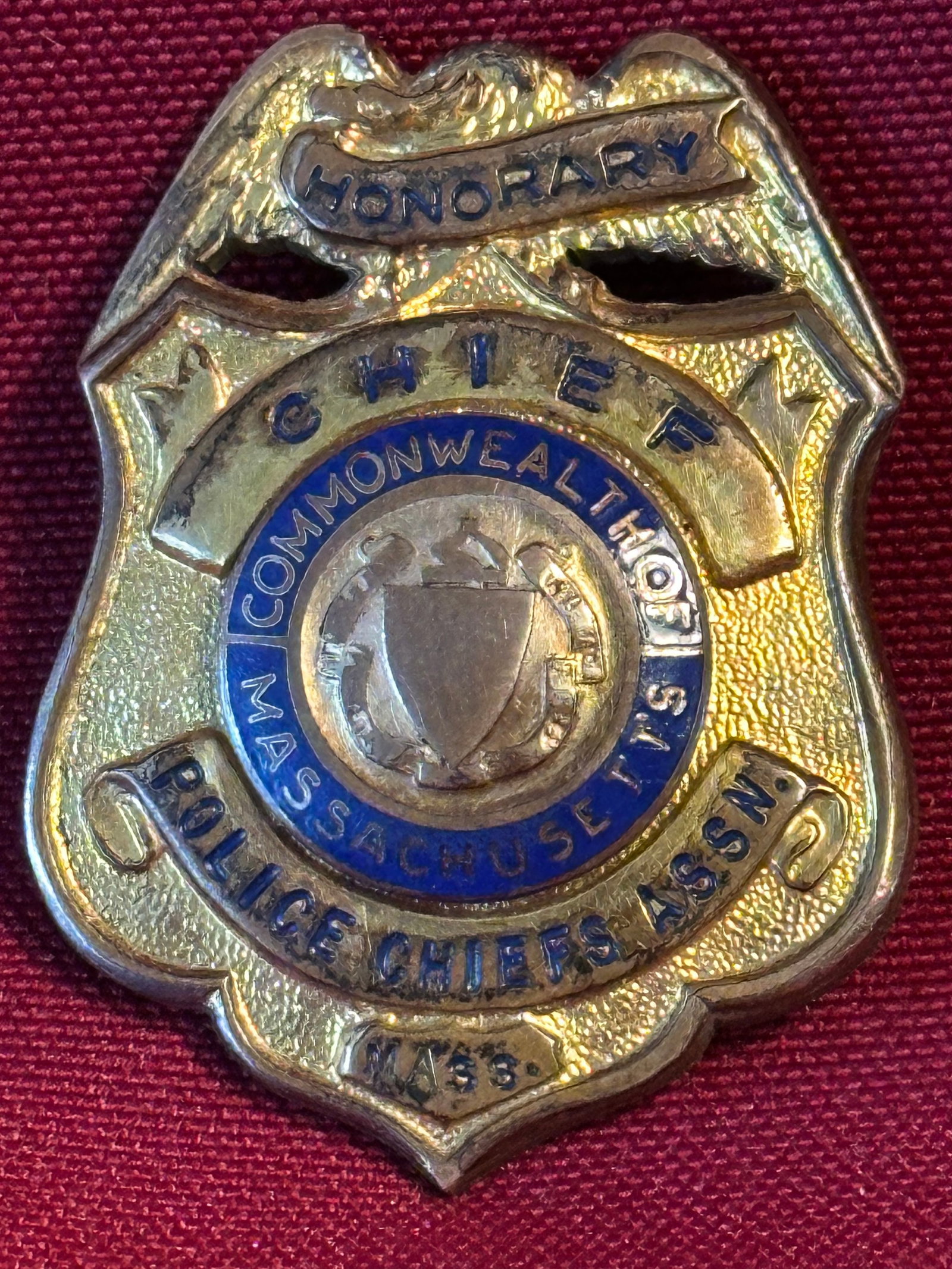 Older Honorary Police Chief - Commonwealth of MASS Police Lapel Badge: Older Honorary Police Chief - Commonwealth of MASS Police Lapel Badge