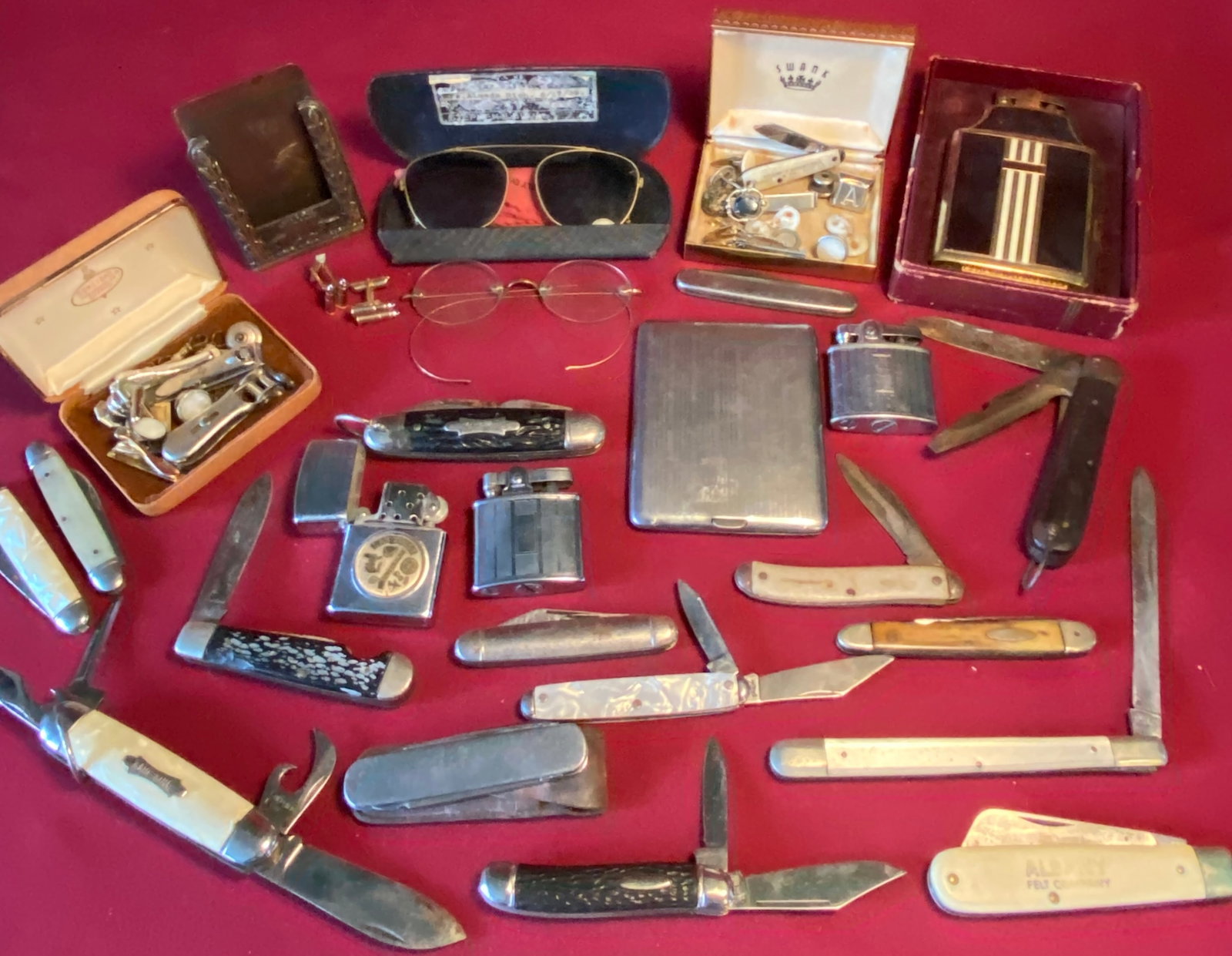 Old Eyeglasses, Cuff Links, Tie Tacks, Lighter, Jack Knives, Etc.: Old Eyeglasses, Cuff Links, Tie Tacks, Lighter, Jack Knives, Etc.