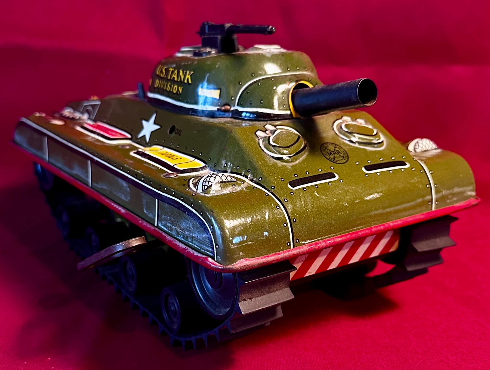 1950s Marx Tin Litho Wind-Up Army Tank (1 of 6)